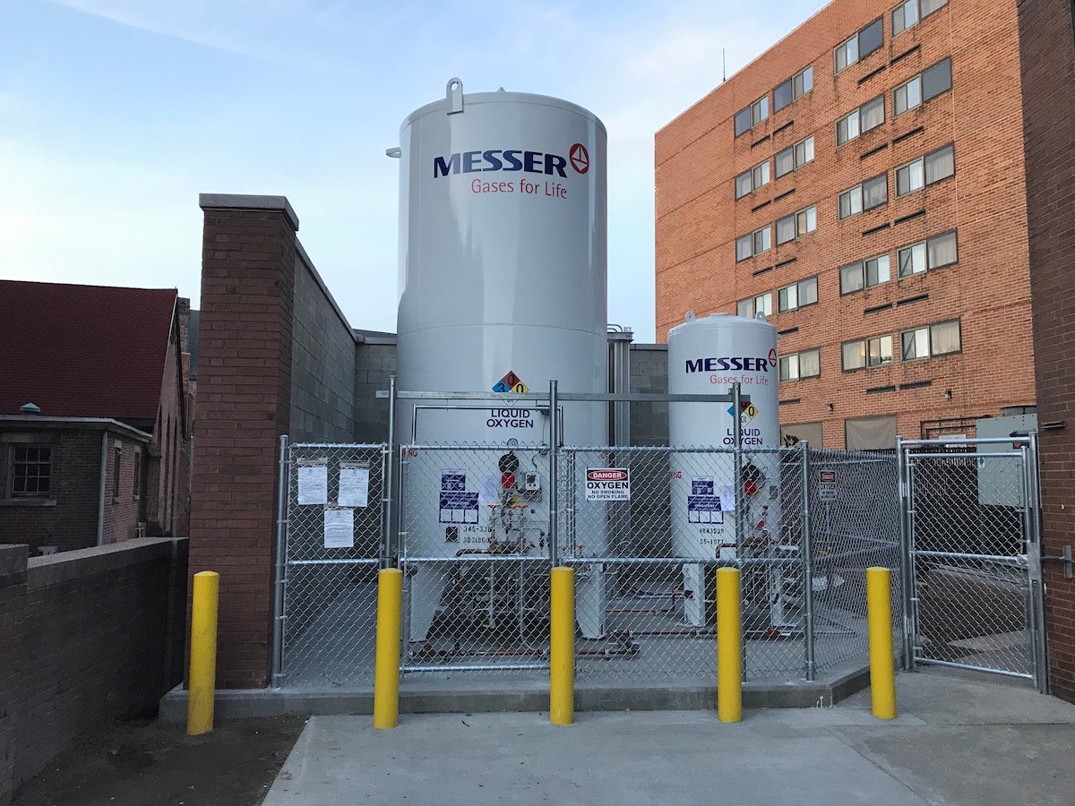 Oxygen Delivery to Tank